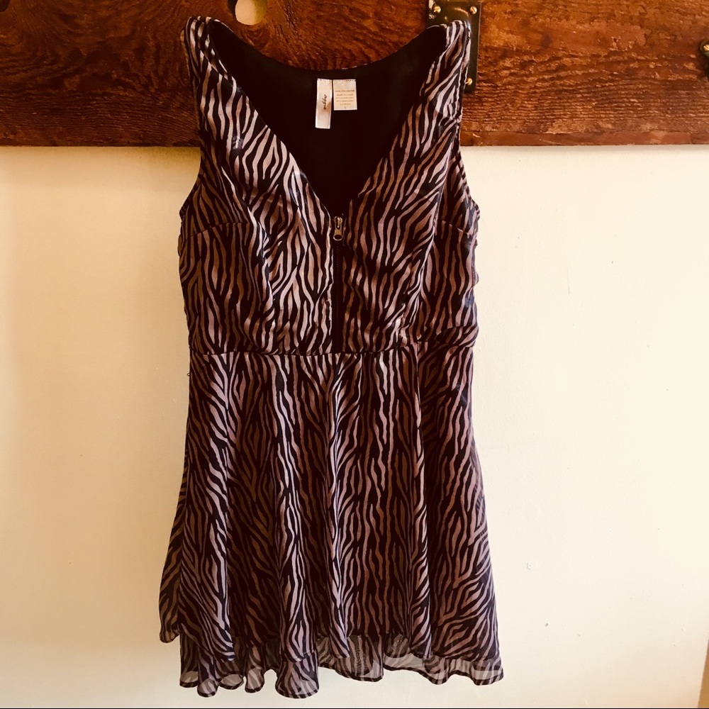Shimmery High-Waisted Double Ruffle Dress - Picture 2 of 7